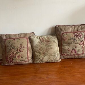 Floral Pattern Decorative Throw Pillow - Beige and Mauve